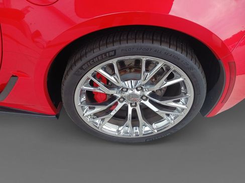 Used 2015 Chevrolet Corvette Z06 w/ 2LZ Preferred Equipment Group RWD image 8