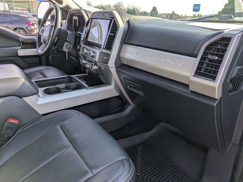 Used 2022 Ford F250 Lariat w/ Lariat Value Package image 34
