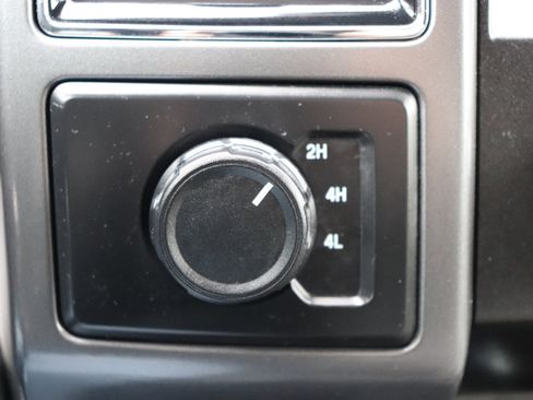 Used 2019 Ford F150 XLT w/ Equipment Group 302A Luxury image 38