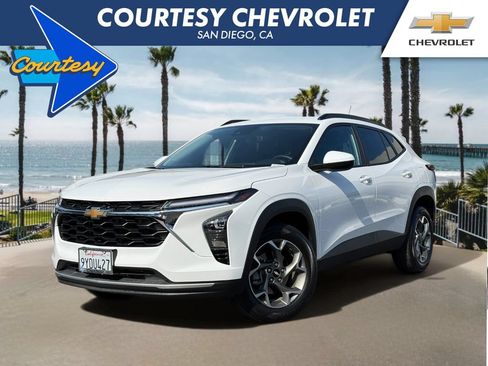 Used 2026 Chevrolet Trax LT w/ Driver Confidence Package FWD image 1