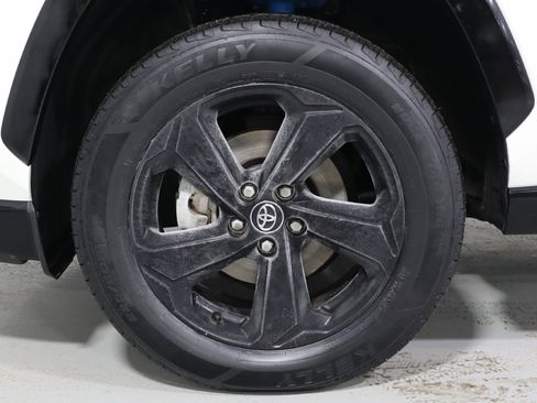 Used 2020 Toyota RAV4 XSE image 20