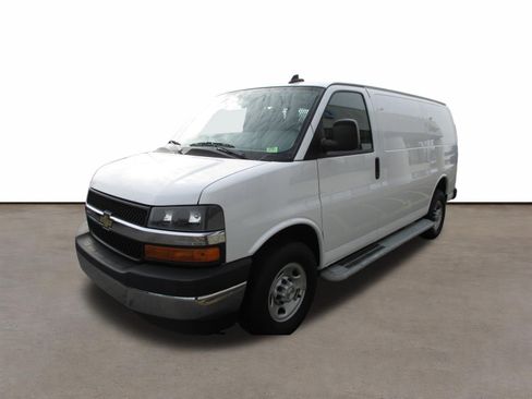 Used 2024 Chevrolet Express 2500 w/ Driver Convenience Package image 7
