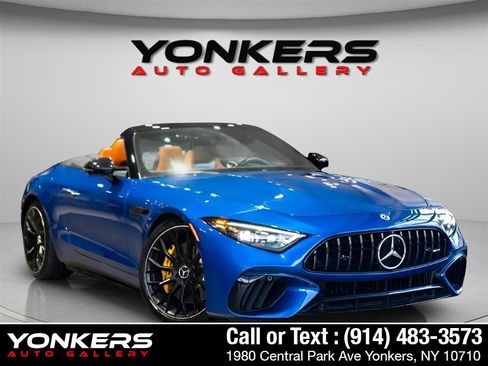 Used 2022 Mercedes-Benz SL 55 AMG 4MATIC w/ Driver Assistance Package image 10