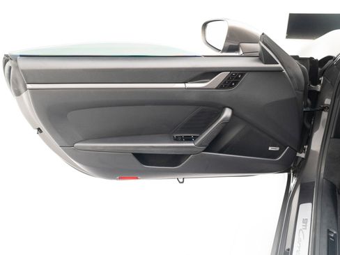 Certified 2021 Porsche 911 Carrera S image 21