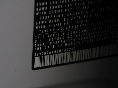 Used 2018 Volkswagen Tiguan SE w/ Panoramic Sunroof Package image 23