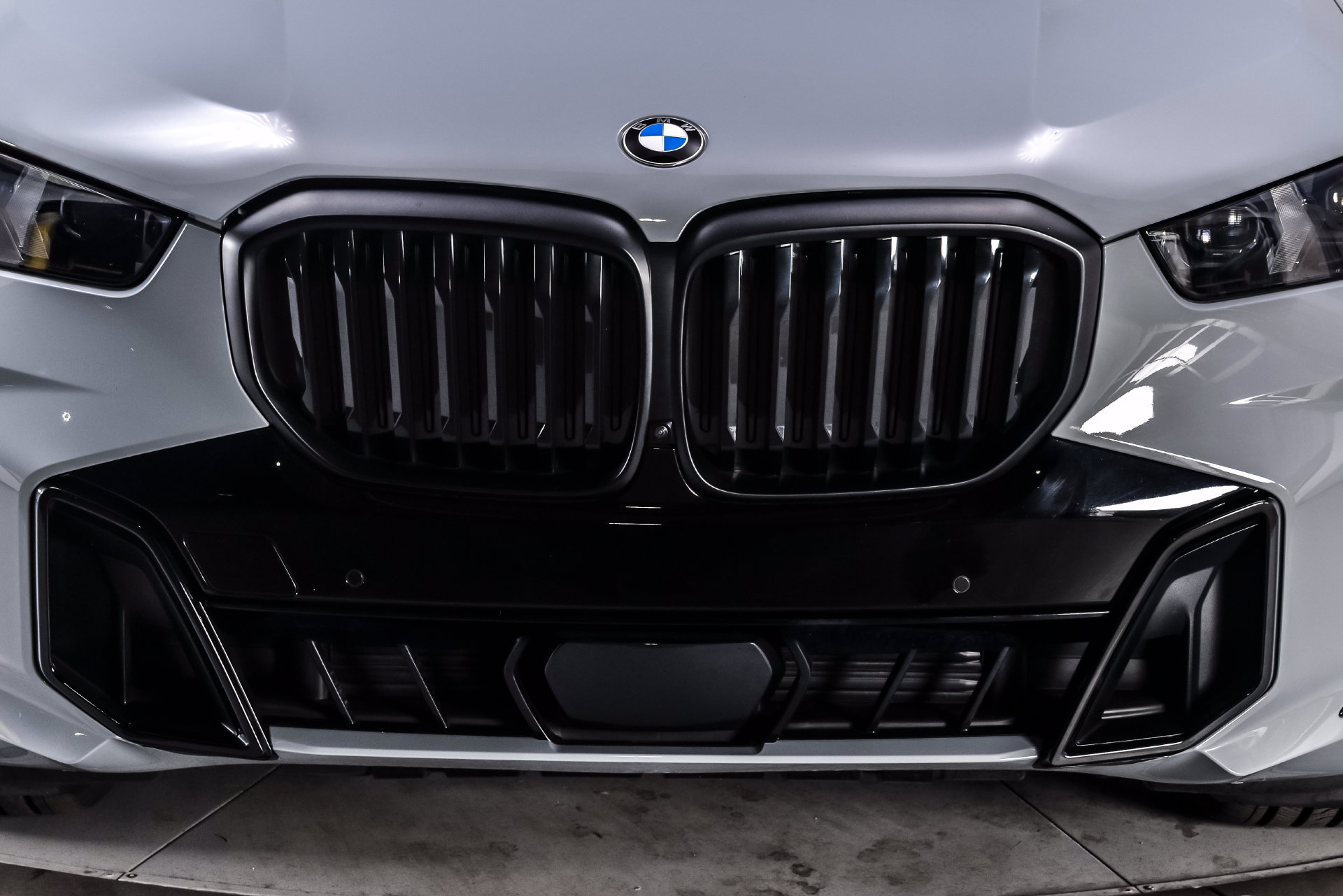 Used 2024 BMW X5 xDrive40i w/ M Sport Package AWD/4WD image 4