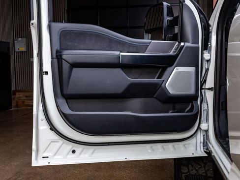 Used 2026 Ford F250 Platinum image 36