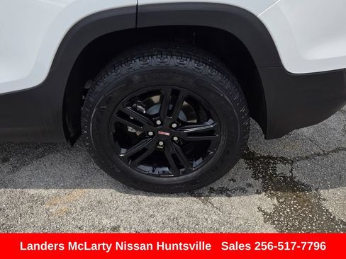 Used 2024 GMC Terrain AT4 AWD/4WD image 12