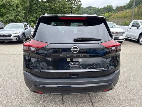 Certified 2023 Nissan Rogue SV w/ SV Premium B Package AWD/4WD image 4