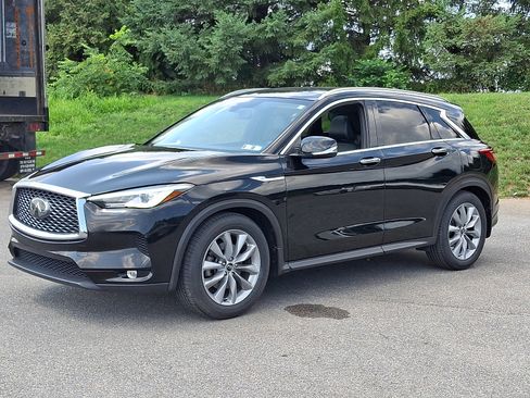 Used 2019 INFINITI QX50 Luxe w/ Navigation Package AWD/4WD image 6
