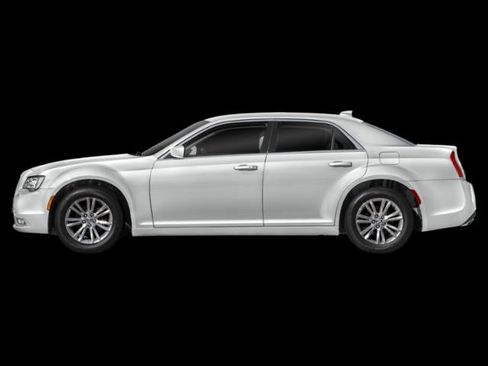 Certified 2023 Chrysler 300 Touring w/ Sport Appearance Package image 3