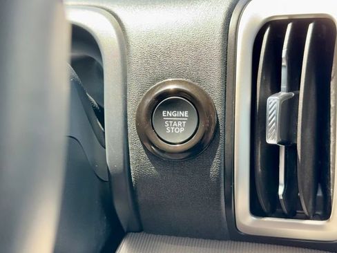 Used 2025 Ford Expedition Active AWD/4WD image 25