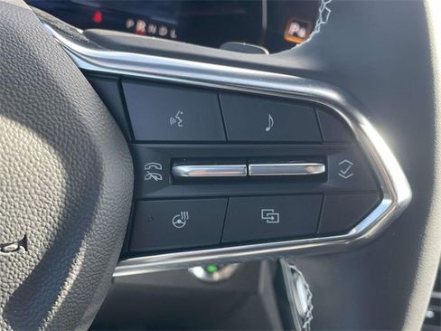 New 2026 Chevrolet Traverse LT image 16