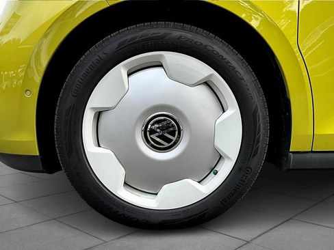 New 2025 Volkswagen ID. Buzz 1st Edition image 11