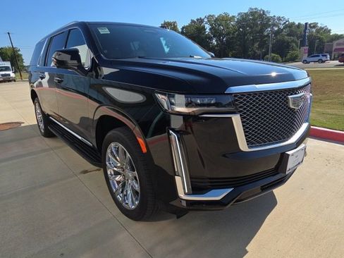 Used 2023 Cadillac Escalade ESV Premium Luxury w/ LPO, Radiant Package image 7