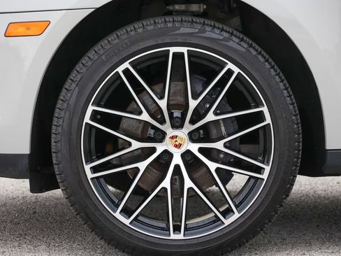Certified 2026 Porsche Macan Turbo AWD/4WD image 21