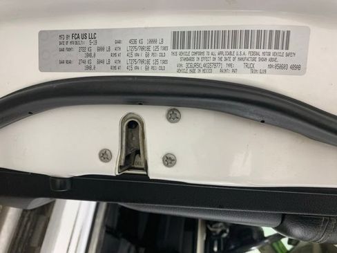 Used 2019 RAM 2500 Laramie AWD/4WD image 38