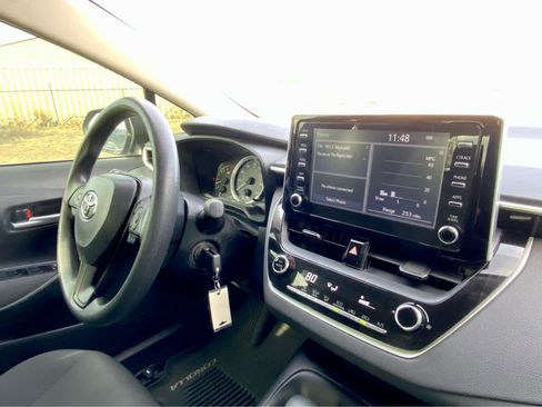 Used 2020 Toyota Corolla LE image 39