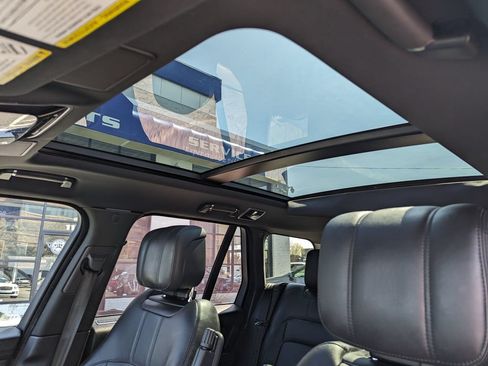 Used 2020 Land Rover Range Rover HSE AWD/4WD image 30