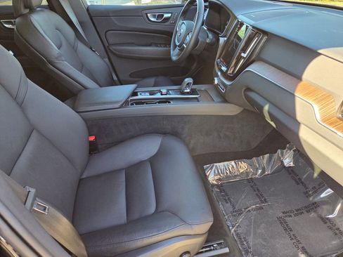 Used 2022 Volvo XC60 T8 Inscription Expression w/ Advanced Package image 10