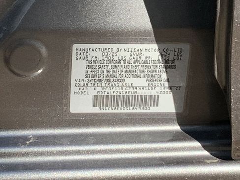 Used 2025 Nissan Versa SV image 10