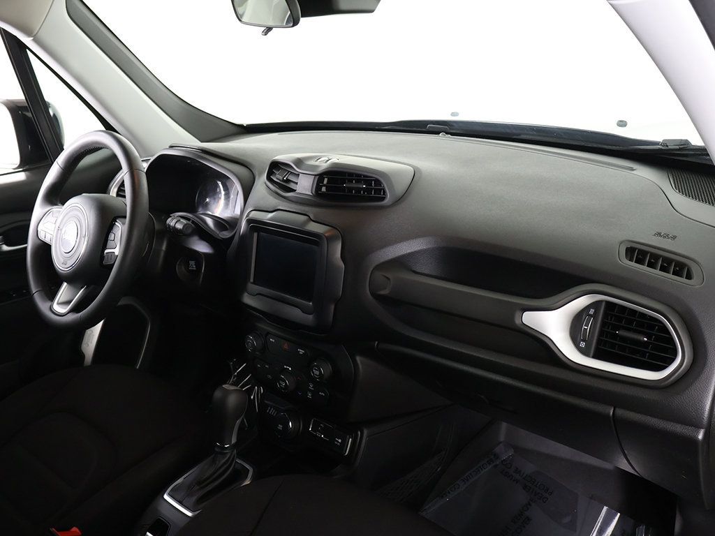 Used 2019 Jeep Renegade Latitude AWD/4WD image 24