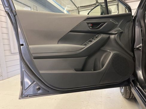 Certified 2024 Subaru Crosstrek 2.0i Premium image 9