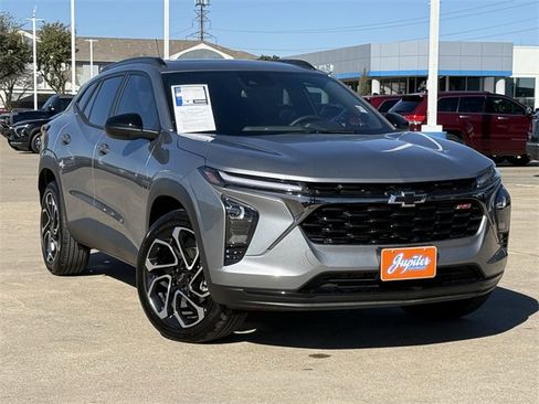 Used 2025 Chevrolet Trax RS w/ Sunroof Package image 1