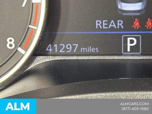 Used 2025 Nissan Altima 2.5 SV FWD image 31