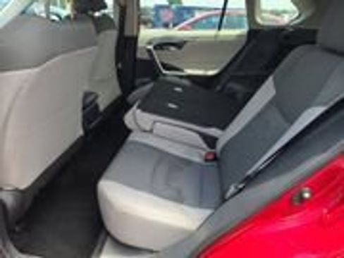Certified 2025 Toyota RAV4 XLE w/ Convenience Package FWD image 16