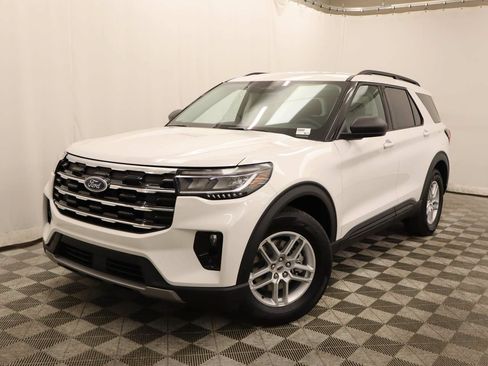 New 2026 Ford Explorer Active w/ Active Comfort Package RWD image 1