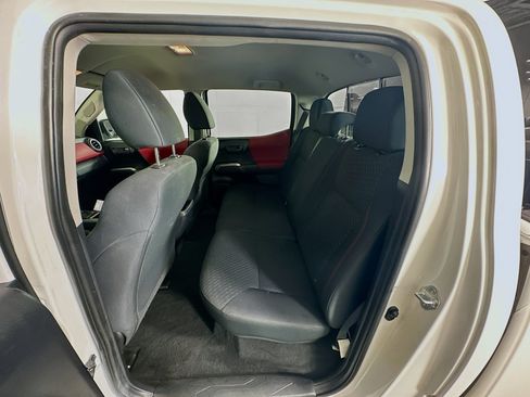 Used 2021 Toyota Tacoma SR5 AWD/4WD image 25