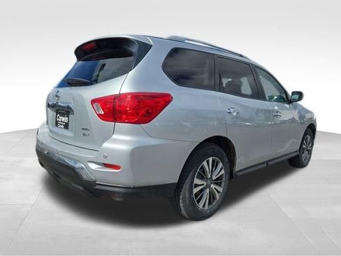 Used 2020 Nissan Pathfinder SV image 15