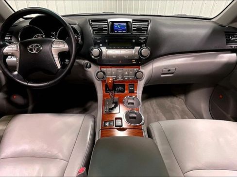 Used 2010 Toyota Highlander Limited image 15