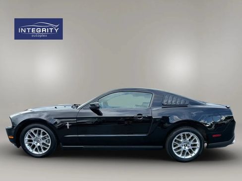 Used 2012 Ford Mustang Coupe RWD image 7