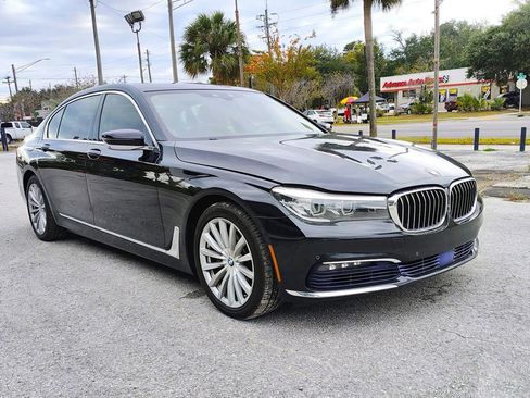 Used 2016 BMW 740i 740i Sedan 4D image 2