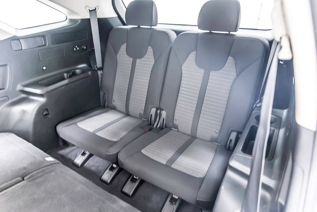 Used 2023 Kia Sorento LX FWD image 35