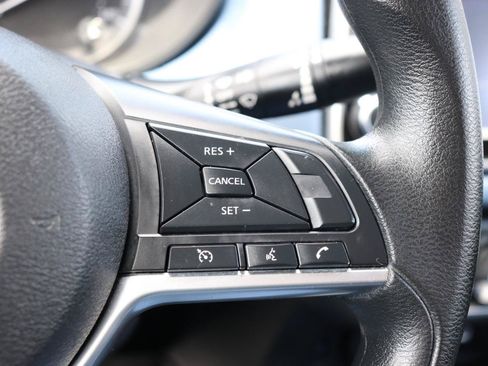 Used 2025 Nissan Versa SV FWD image 27