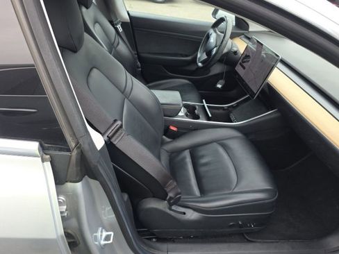 Used 2017 Tesla Model 3 Long Range image 5