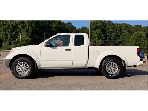 Used 2017 Nissan Frontier S RWD image 3
