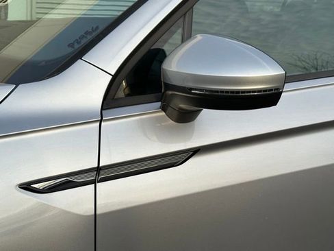 Certified 2024 Volkswagen Tiguan S image 10