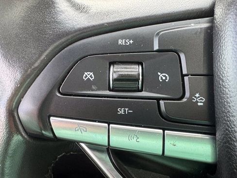 Used 2023 Cadillac XT6 Luxury FWD image 25