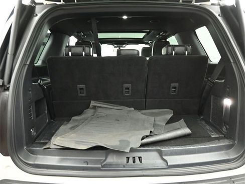Certified 2022 Ford Expedition Platinum image 25