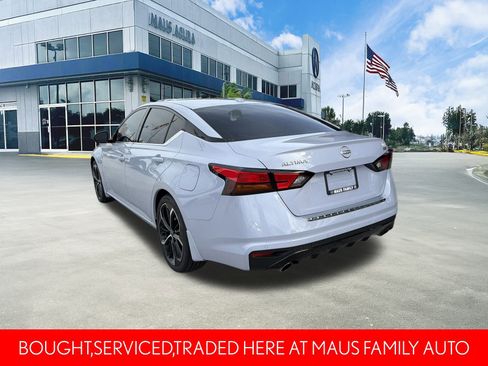 Used 2023 Nissan Altima 2.5 SR w/ SR Premium Package image 6
