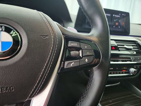 Used 2017 BMW 530i xDrive 530i xDrive image 25