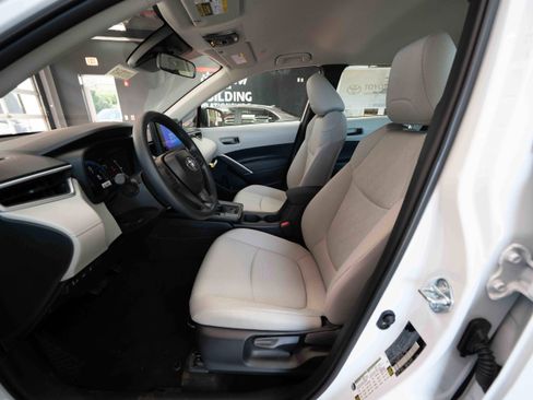 New 2026 Toyota Corolla Cross L image 9