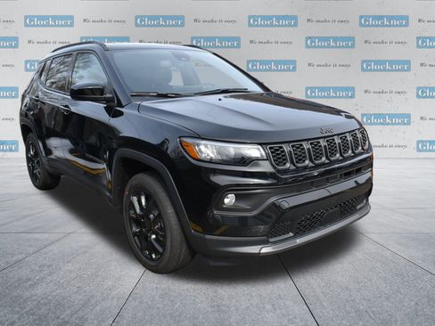New 2026 Jeep Compass Latitude image 18