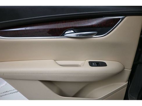 Used 2018 Cadillac XT5 Luxury w/ Driver Awareness Package FWD image 25