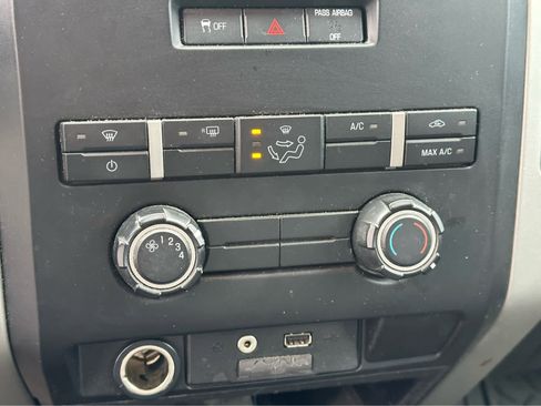 Used 2012 Ford F150 XLT w/ XLT Chrome Pkg image 15