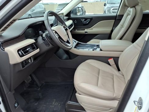 Used 2023 Lincoln Aviator Reserve w/ Elements Package Plus image 10